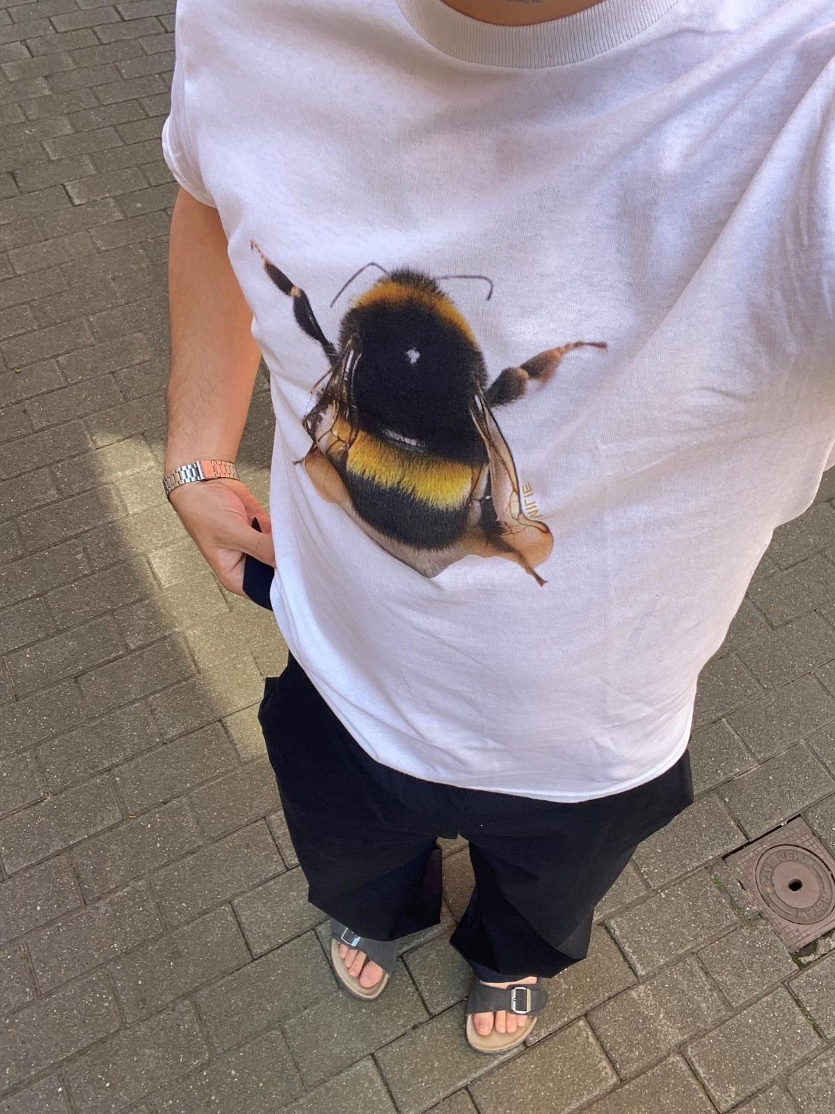 Bee - Classic Tee
